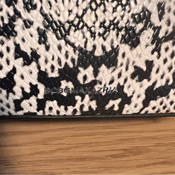 Snake Print Leather Handbag - Picture 7 of 12